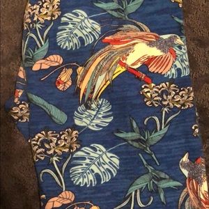 LuLaRoe Tall&Curvy Leggings